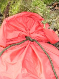 drybag rucksack 2 clove hitch top fastening.JPG