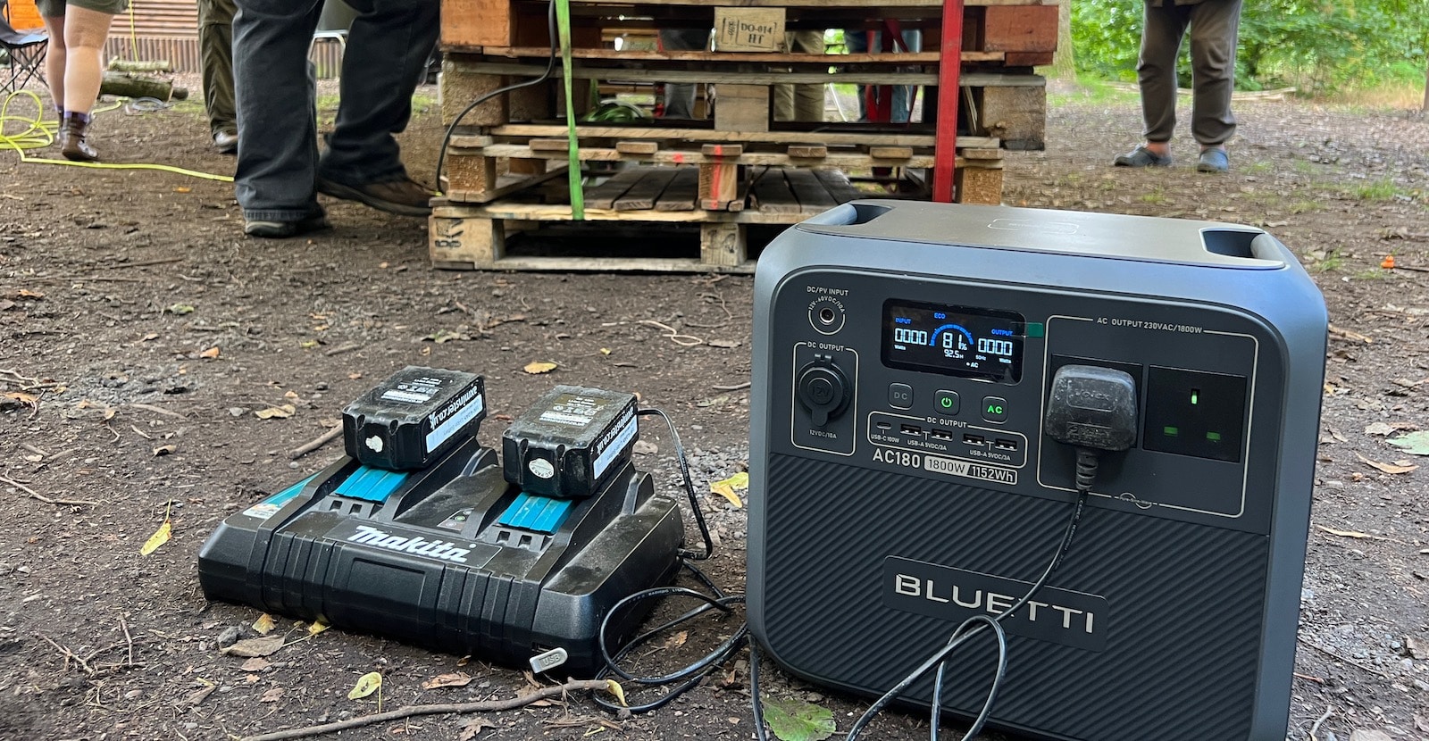 BLUETTI AC180 Portable Power Station (1152Wh)